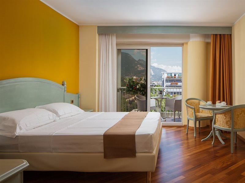 Hotel Savoy Palace - Tonelli Hotels Riva del Garda Exterior foto