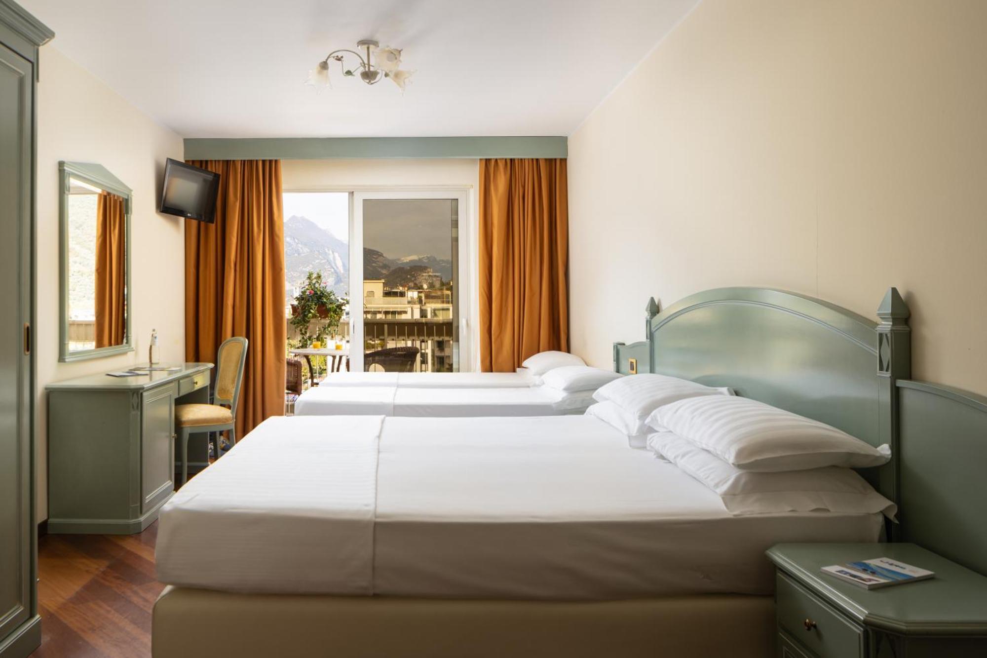 Hotel Savoy Palace - Tonelli Hotels Riva del Garda Exterior foto