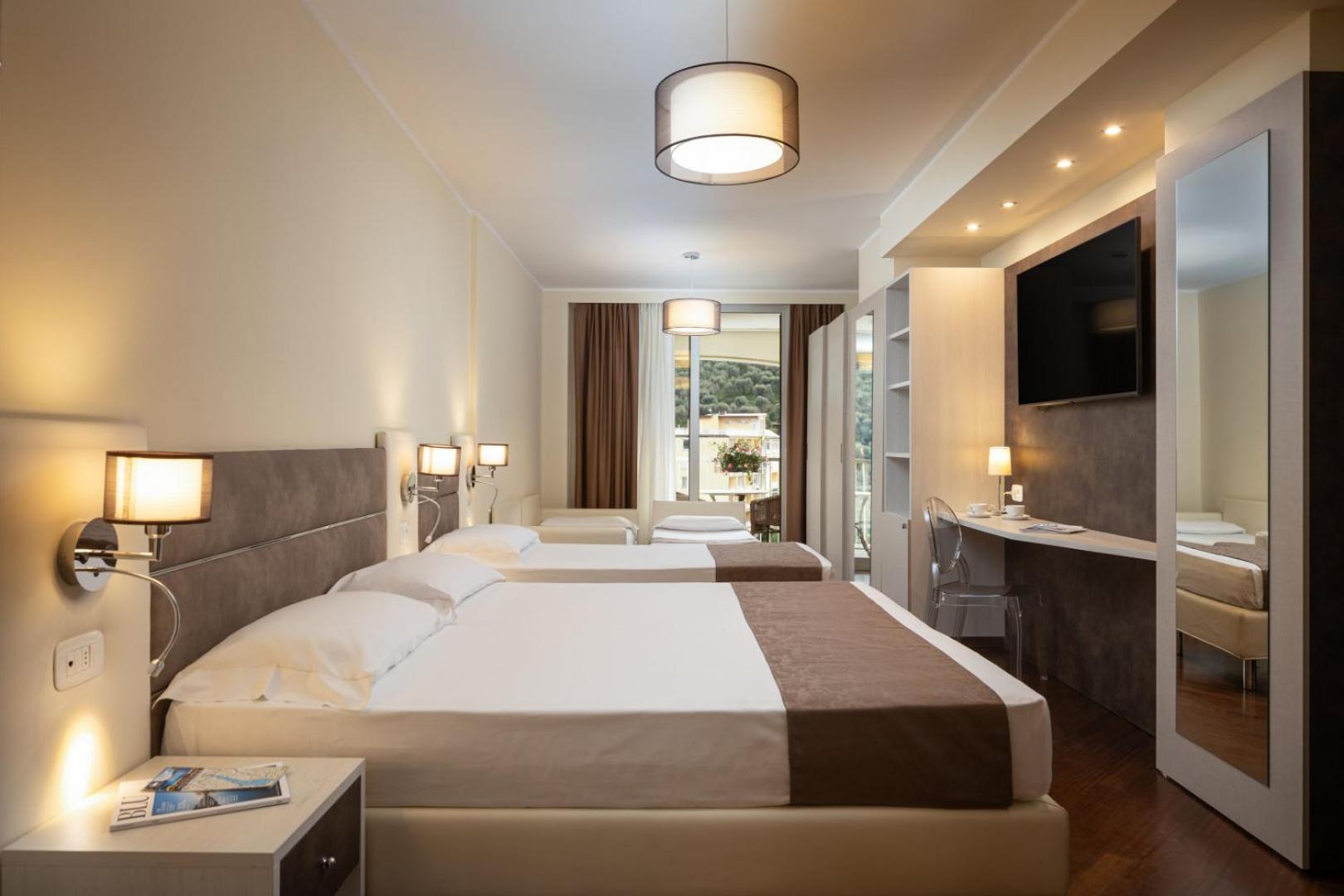 Hotel Savoy Palace - Tonelli Hotels Riva del Garda Quarto foto