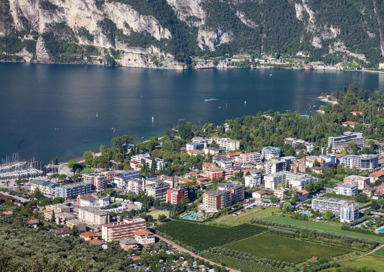 Hotel Savoy Palace - Tonelli Hotels Riva del Garda Exterior foto